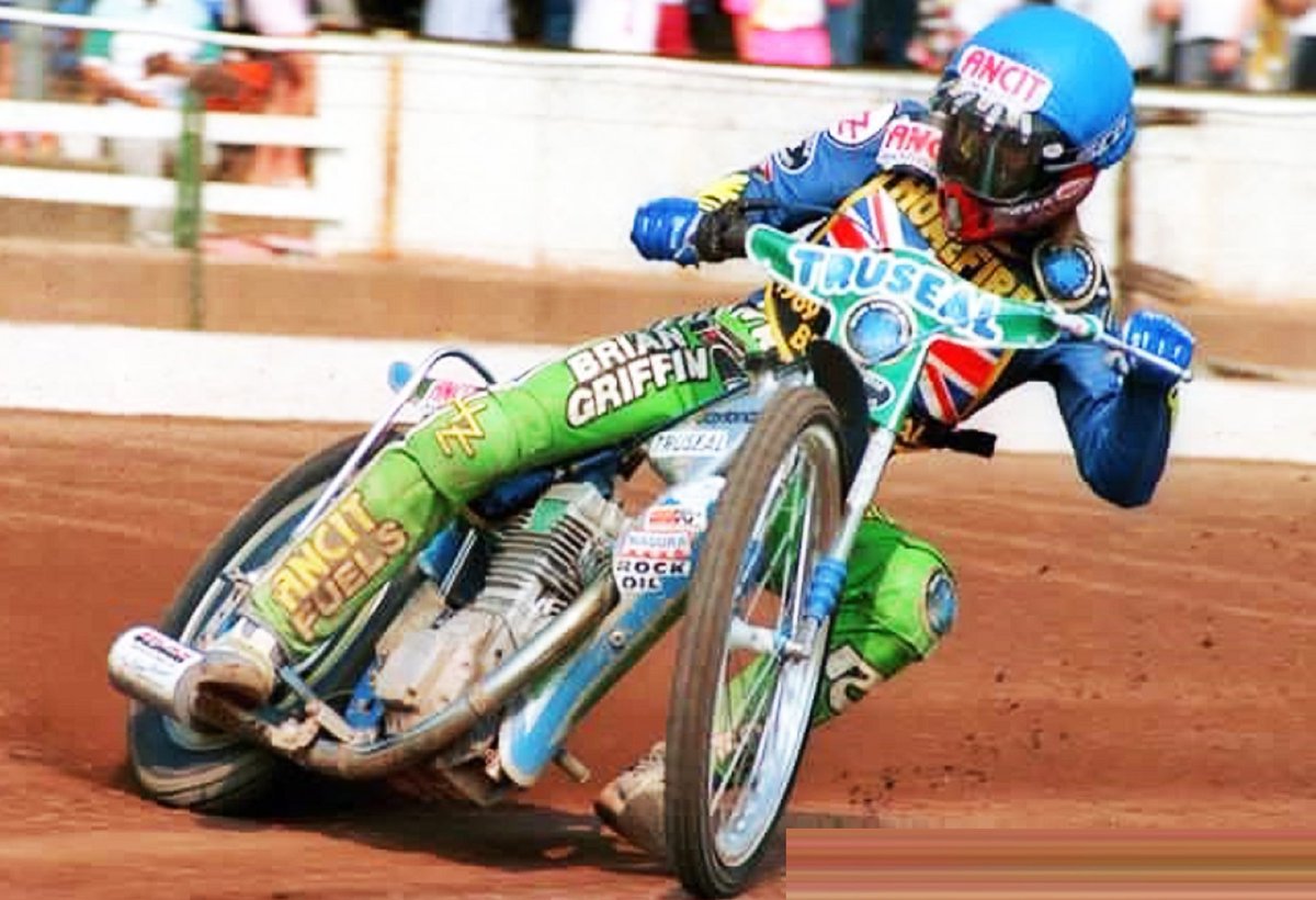 Upright Speedway tweet media