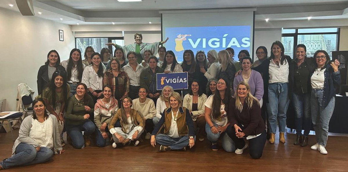 Hoy, 15 de octubre, conmemoramos el #DíaDeLasMujeresRurales. Desde el PNUD apoyamos su liderazgo a través de la Red Vigías, impulsada por <a href="/MGAPUruguay/">MGAP</a>. Con más herramientas, alianzas y comunicación, su impacto sigue creciendo en sus comunidades.  👉go.undp.org/omn