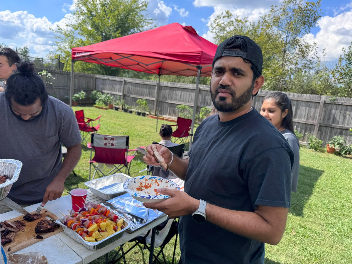 APSS Lab (@apsslab) on Twitter photo The APSS lab annual gathering took place at <a href="/WijewardaneK/">Nuwan K Wijewardane</a>'s house on October 6, 2024. The fellow students participated in the event as well. The APSS lab annual gathering took place at <a href="/WijewardaneK/">Nuwan K Wijewardane</a>'s house on October 6, 2024. The fellow students participated in the event as well.