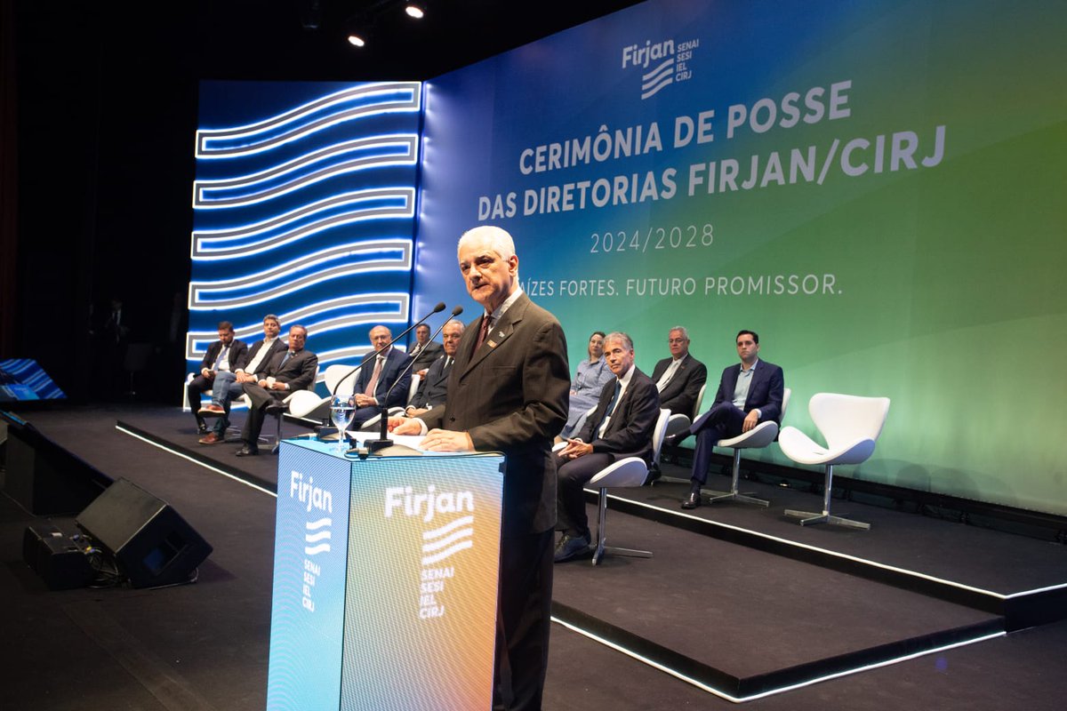 firjan's tweet photo. A #Firjan e o #CIRJ têm novo presidente e diretores(as). Luiz Césio Caetano tomou posse como presidente da federação das indústrias e do Centro Industrial do Rio de Janeiro, em 14/10. Ele sucede Eduardo Eugenio Gouvêa Vieira, que ficará à frente do Conselho Superior da Firjan. ⤵️ https://t.co/E7J979m0kG