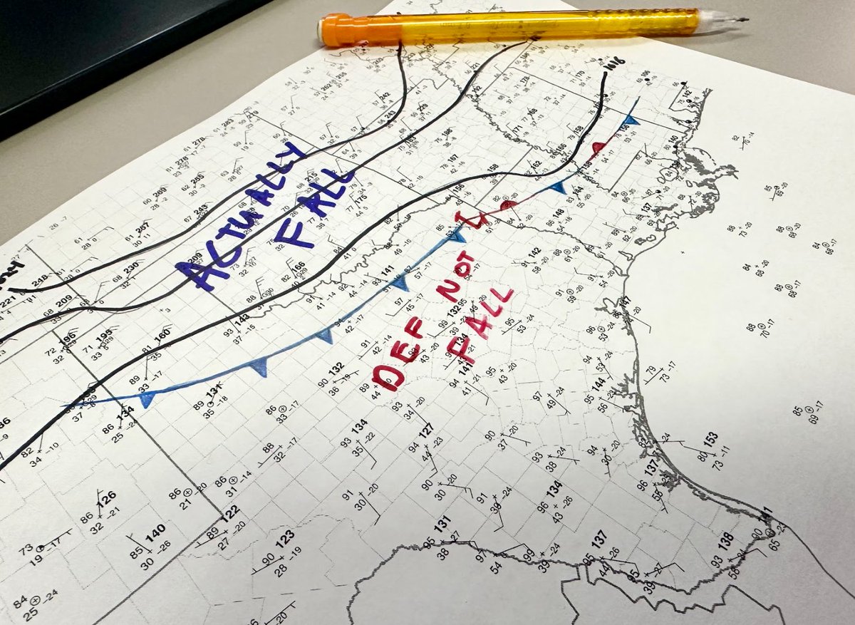 NWSFortWorth's tweet photo. Highly official 3pm surface hand analysis: 
Actually fall is on our doorstep and will arrive this evening to replace def not fall. #dfwwx #ctxwx https://t.co/yOYO3ZP9mW