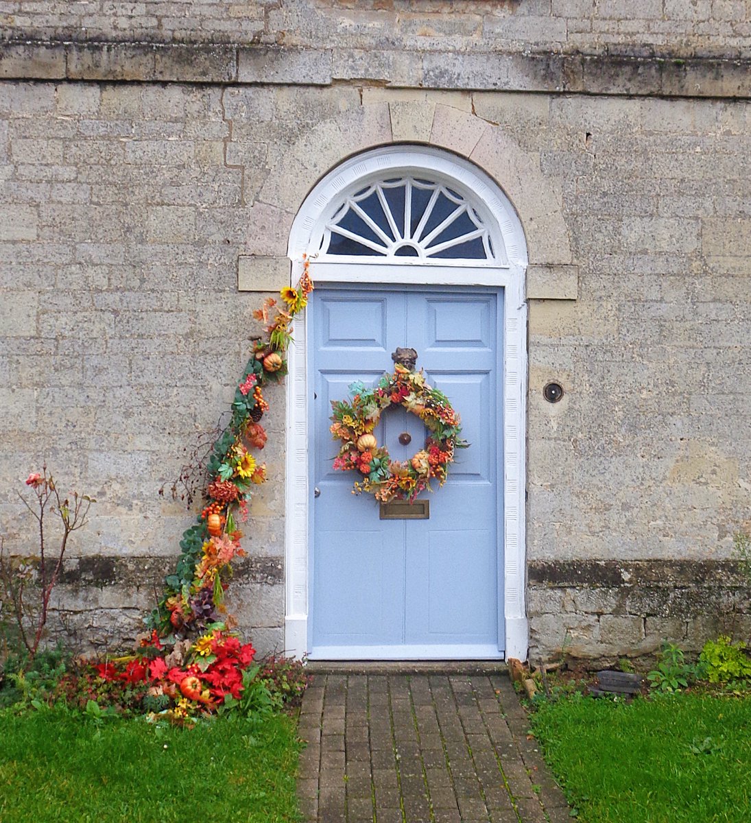 HelenRo88542779's tweet image. 🍂🎃Good morning everyone, wishing you all a great Thursday. #AdoorableThursday #SpottedOnMyWalk #Autumn