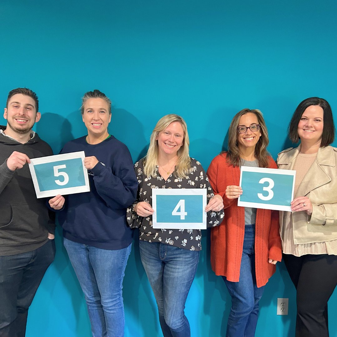 Please join us in wishing this bunch the happiest of anniversaries! They personify warmth and comfort, perfect for a chilly October day. It's also Em Perine's seventh #anniversary, but she used witchcraft to make herself invisible in the picture. #MintzHoke #ImmersivelyDifferent