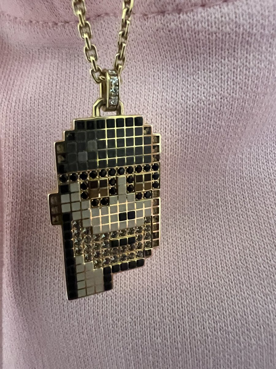 Anyone else <a href="/cryptopunks/"></a> 30 #ETH NECKLACE from <a href="/TiffanyAndCo/">Tiffany & Co.</a> falling apart 🤦‍♂️