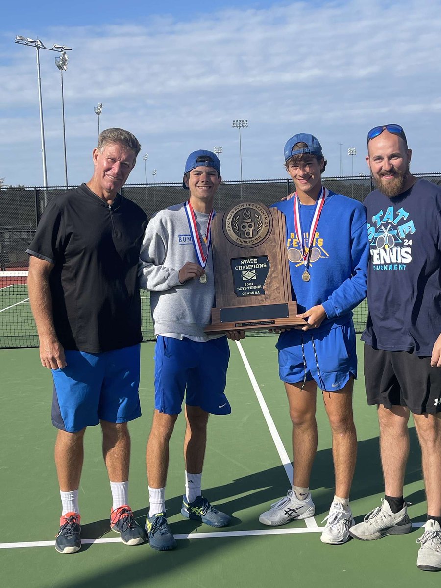 MHHStennis's tweet photo. 𝑭𝑰𝑬𝑹𝑪𝑬!!!

Our own Finley Chafin and Pierce Blackmon come back with a vengeance this year in Doubles this season as they come home with the 5A State Double Title! 

Pierce and Finley did not drop a match this season en route to their state title finishing 28-0!

#OneBomber https://t.co/aXrCWQJtRh