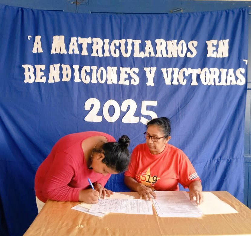 Continuamos con las inscripciones de matrículas para el Ciclo Escolar 2025, te esperamos en los centros educativos, seguimos avanzando en bendición por gracia de Dios. 📝📚 

#MatriculaEscolar2025