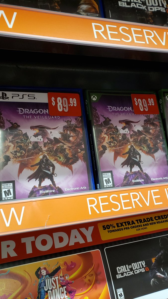 See our work in the stores is very special. It was amazing to had the chance to work a little bit on this game, and with EA/Bioware. I would never believe years ago back in Brazil while playing for the first time Mass Effect this would ever happen 😍

#DragonAge
