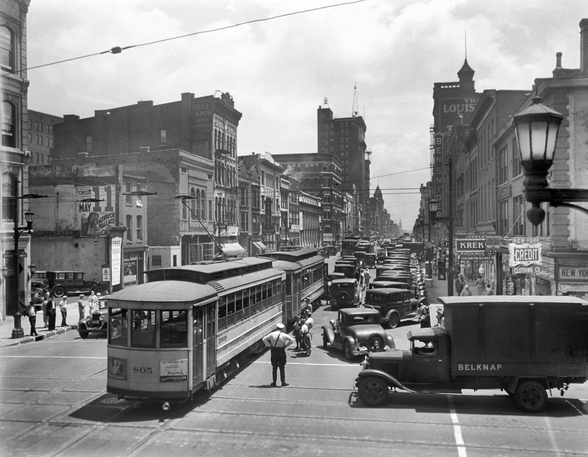 Today is a two-fer in the UDS Field Notes. Along with Caleb Brook's piece on speeding and historic preservation, our own <a href="/allhopeissean/">Sean Willis 🚲 🚌</a> uncovers some of the history surrounding A New Vision of Health Campus in the heart of downtown. udstudio.org/stories/the-hi…