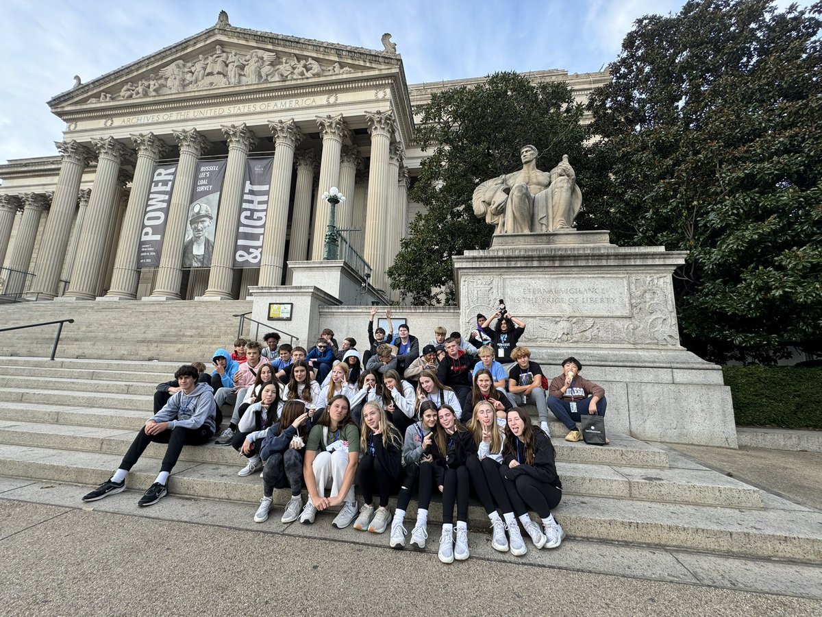 HMSBus2_DC2024's tweet photo. The students are tired after a museum-packed day but they still enjoyed seeing some of our nation’s most important  documents at the National Archives Museum! 📜🇺🇸 https://t.co/Ib8dMQJIAr