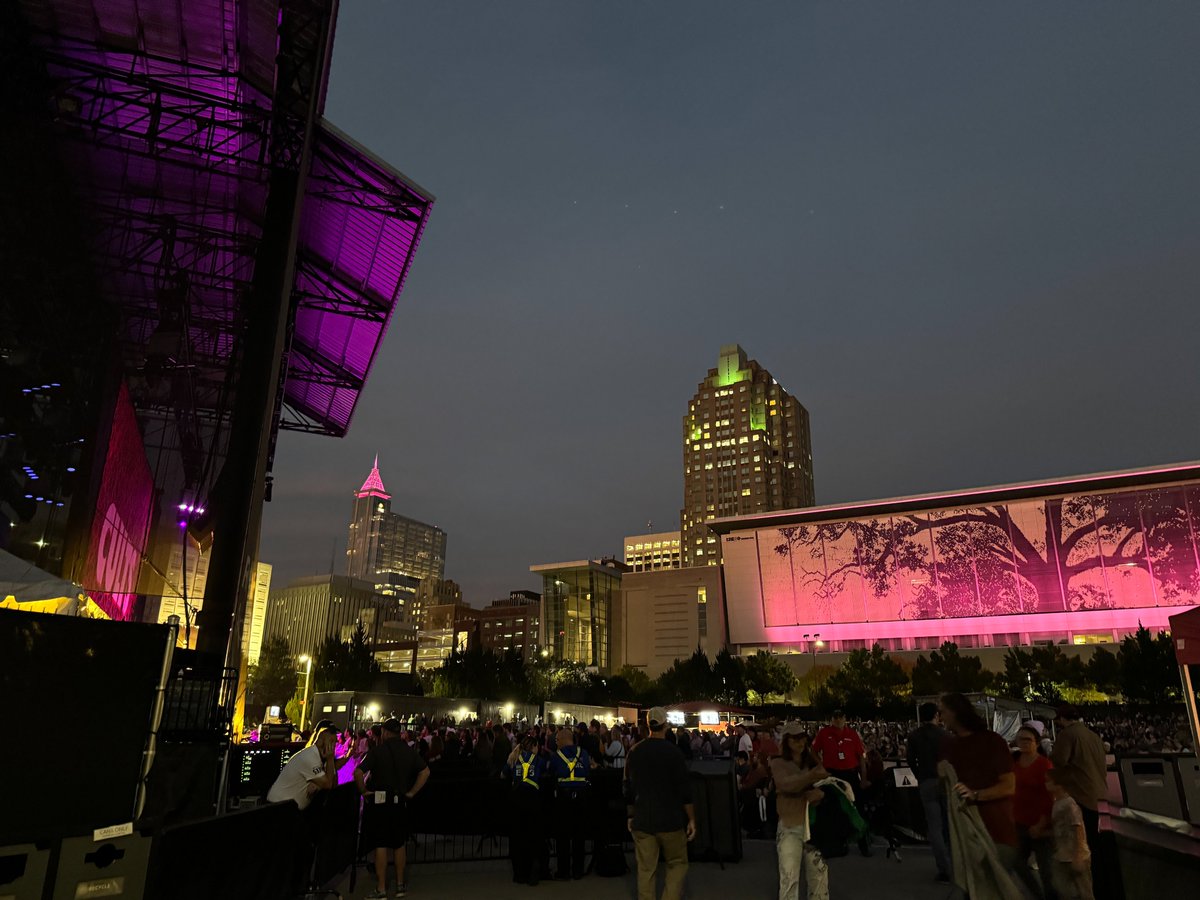 Save Red Hat Amphitheater tweet media