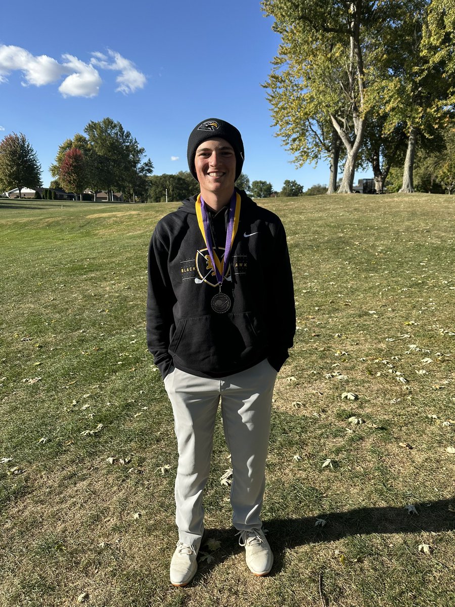 Congrats to Chris Drake on his 7th place finish shooting 77-78. 
He won the card back over his teammate Leo Fiscus! #Bravesgolf