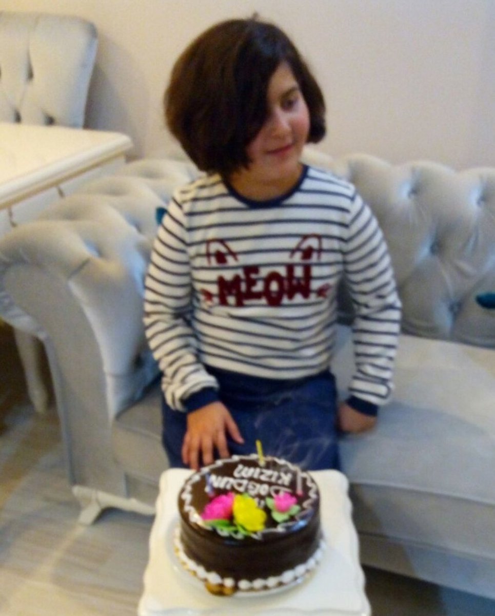 VatanSaban's tweet photo. #İyikiDoğdunRabiaNaz https://t.co/emNrdqwJgq