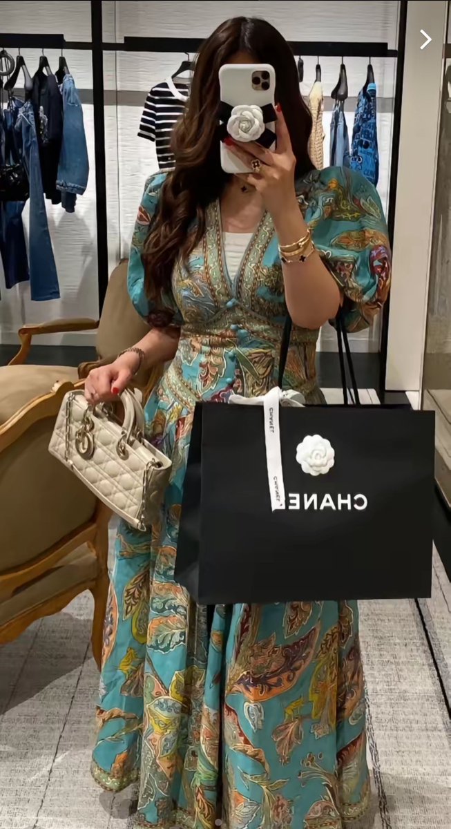 ___FirstLady_'s tweet image. 