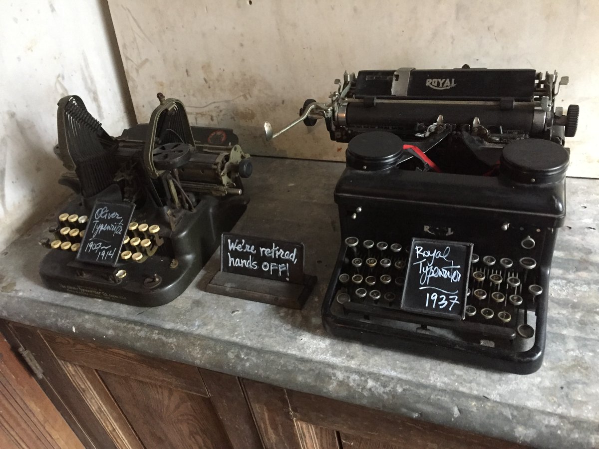 I'll be hosting the first SomeSongs R2 and SongFight 'Friday Night' Listening Party tonight 10/15 at 8 pm EDT. 7 songs inspired by the title 'Ephemeral'.  

Drop in and chat with the artists live, or catch the replay on YT. 

youtube.com/watch?v=akNzCC…