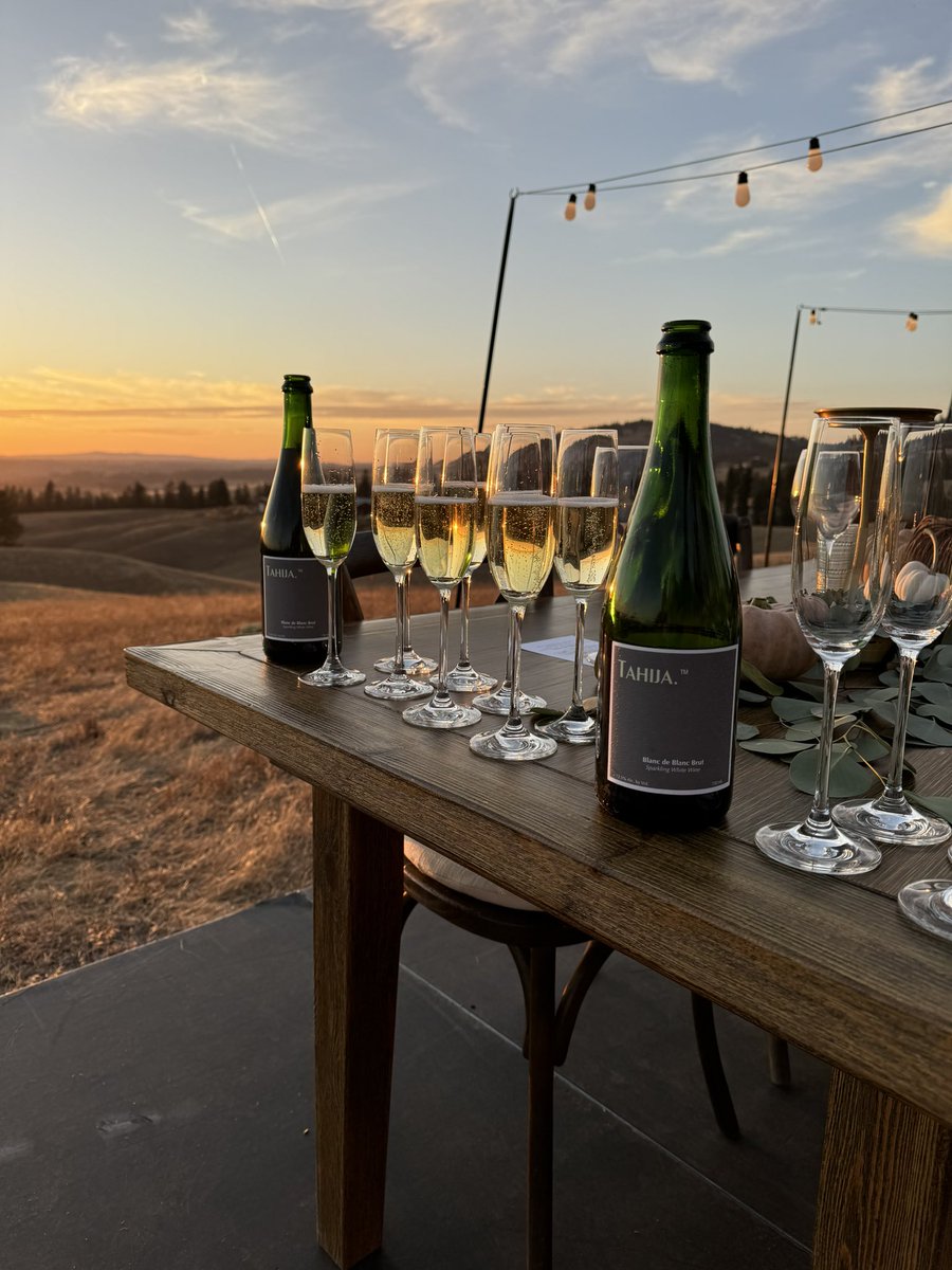 Thanks <a href="/SpoKate/">Kate Hudson</a> and <a href="/VisitSpokane/">VisitSpokane</a> for having us out for the first annual Cows and Comets dinner with <a href="/chefchadwhite/">Chad White</a> at <a href="/manzopiedbeef/">Manzo Piedmontese</a>. (We’ll have to work on the annual part with that comet not due back for 80,000 years)

I’m sure our UK travel writers were impressed!