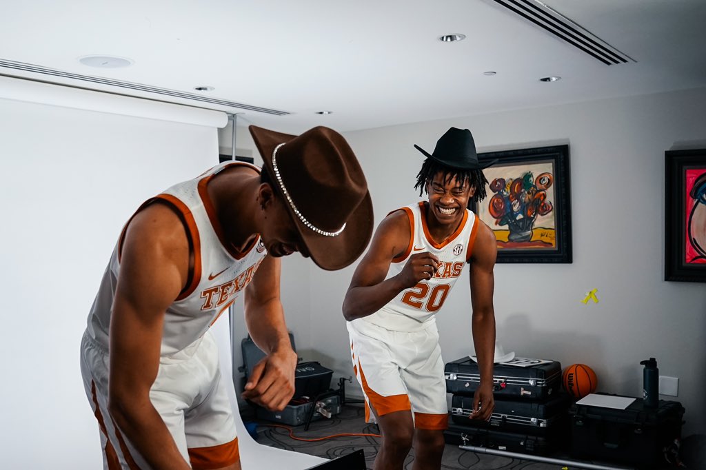 “yeehaw” - <a href="/iamtrejohnson1/">iamtrejohnson</a> 🤘

#HookEm