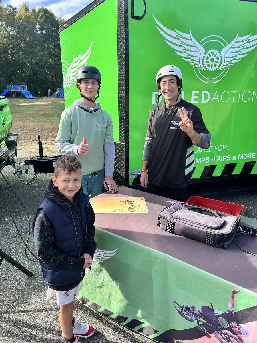 Ms. Molly Tishler tweet media