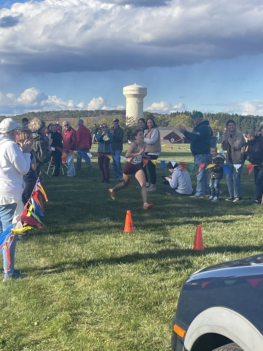 Congrats to Lydia Drago coming in 1st place at the BCIAA XC Championships, she also broke the meet record with a time of 18:41!