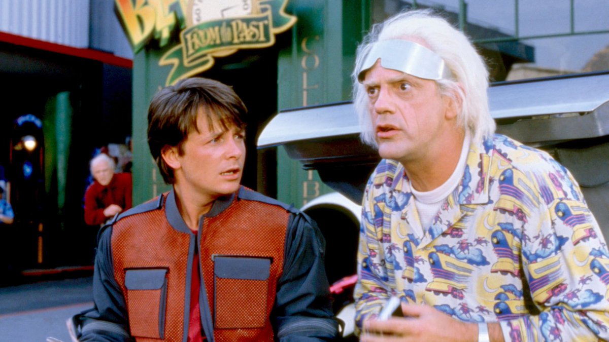 Fandango's tweet image. Great Scott! #BackToTheFuturePartII is returning to theaters for a limited time to celebrate the film's 35th anniversary! Get your tickets now👇
fandan.co/BackToTheFutur…