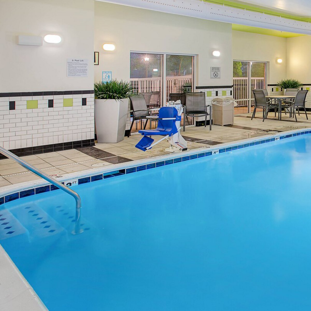 FFICookeville's tweet image. ☀️🏊‍♀️ No matter the season, our indoor pool is always open! Dive into relaxation all year round. Perfect for a splash in winter or summer fun indoors. 🏖️ #YearRoundPool #HotelLife #IndoorOasis