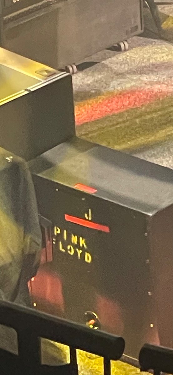 Couldn’t resist just one more Gilmour &amp; band tonight… Fantastic! #luckandstrangetour