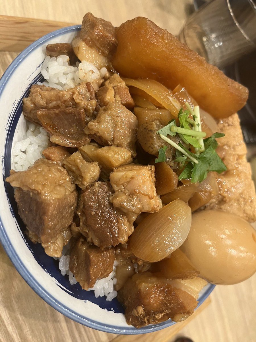 gohanbouzu's tweet photo. 🍖 肉めし岡もと   新橋店

🍖特肉飯　大盛り https://t.co/Wx8NtfIcV7