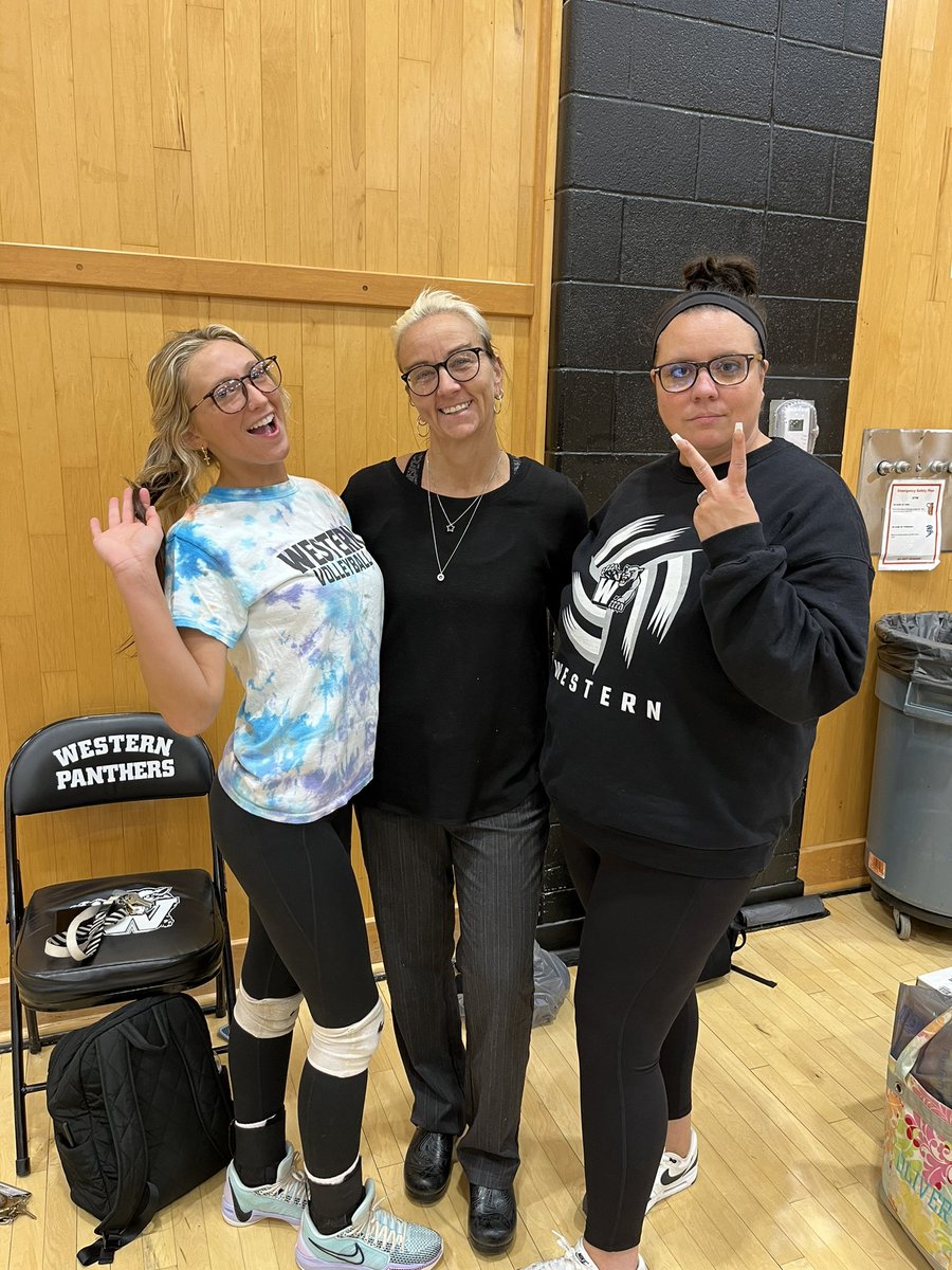 vb_western's tweet image. Dress like a coach today!! Let’s gooo!! 🏐🐾#sectionalweek #sectionalolympics @Panthers_AD