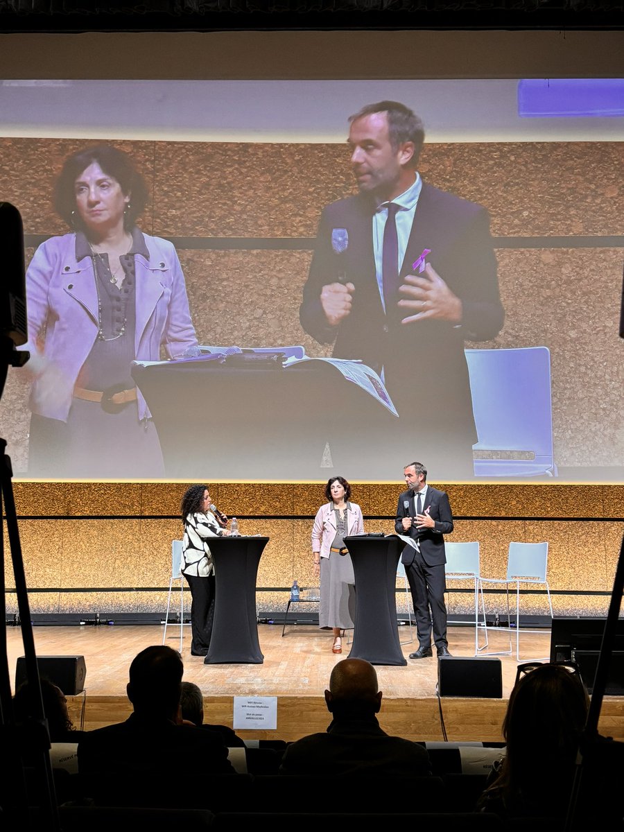 Clare Hart💙💛 (@clarelouhart) on Twitter photo <a href="/MDelafosse/">Michaël Delafosse</a> aux #AssisesMedVallée “Ici, à #Montpellier, nous ne faisons pas qu'inventer l'avenir, nous le construisons!”
Guest star de la soirée,Miroki,robot humanoïde compagnon, créé par <a href="/EnchantedTools/">Enchanted Tools</a> pour améliorer la prise en charge des enfants en radiothérapie pédiatrique🧡 <a href="/MDelafosse/">Michaël Delafosse</a> aux #AssisesMedVallée “Ici, à #Montpellier, nous ne faisons pas qu'inventer l'avenir, nous le construisons!”
Guest star de la soirée,Miroki,robot humanoïde compagnon, créé par <a href="/EnchantedTools/">Enchanted Tools</a> pour améliorer la prise en charge des enfants en radiothérapie pédiatrique🧡