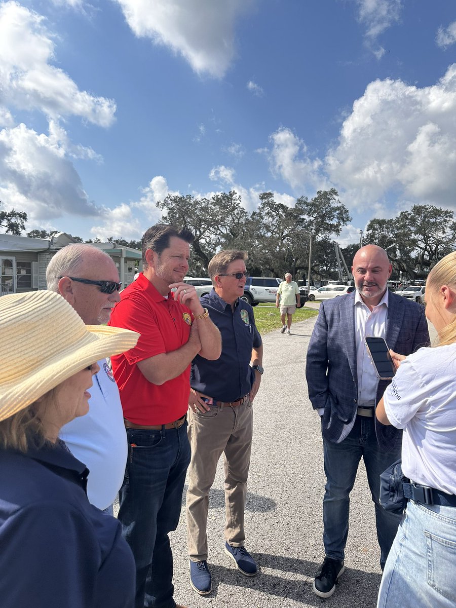 Kevin Steele (@kevinsteelefl) on Twitter photo Thank you <a href="/GovRonDeSantis/">Ron DeSantis</a> and FDEM, for your swift hurricane relief efforts in Pasco County after Hurricane Milton. We also appreciate the Governor’s $500,000 disbursement in Pasco to go to nonprofits like <a href="/TeamRubicon/">Team Rubicon</a>, and a big thank you to Lowe’s for donating cleaning supplies Thank you <a href="/GovRonDeSantis/">Ron DeSantis</a> and FDEM, for your swift hurricane relief efforts in Pasco County after Hurricane Milton. We also appreciate the Governor’s $500,000 disbursement in Pasco to go to nonprofits like <a href="/TeamRubicon/">Team Rubicon</a>, and a big thank you to Lowe’s for donating cleaning supplies