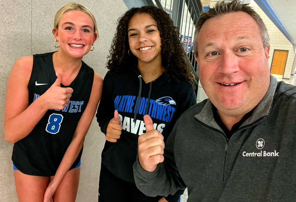 Sunflower Smack Show (@sunflowersmack) on Twitter photo Another GBB 🏀 Season Preview recording in the books‼️ 🎙️
Thanks <a href="/taylorkfox8/">taylor foxworthy</a> & <a href="/Ky_Jinae/">Kyra Clark</a> of <a href="/Ravenhoopsquad/">Joel Branstrom</a> ✅ Another GBB 🏀 Season Preview recording in the books‼️ 🎙️
Thanks <a href="/taylorkfox8/">taylor foxworthy</a> & <a href="/Ky_Jinae/">Kyra Clark</a> of <a href="/Ravenhoopsquad/">Joel Branstrom</a> ✅