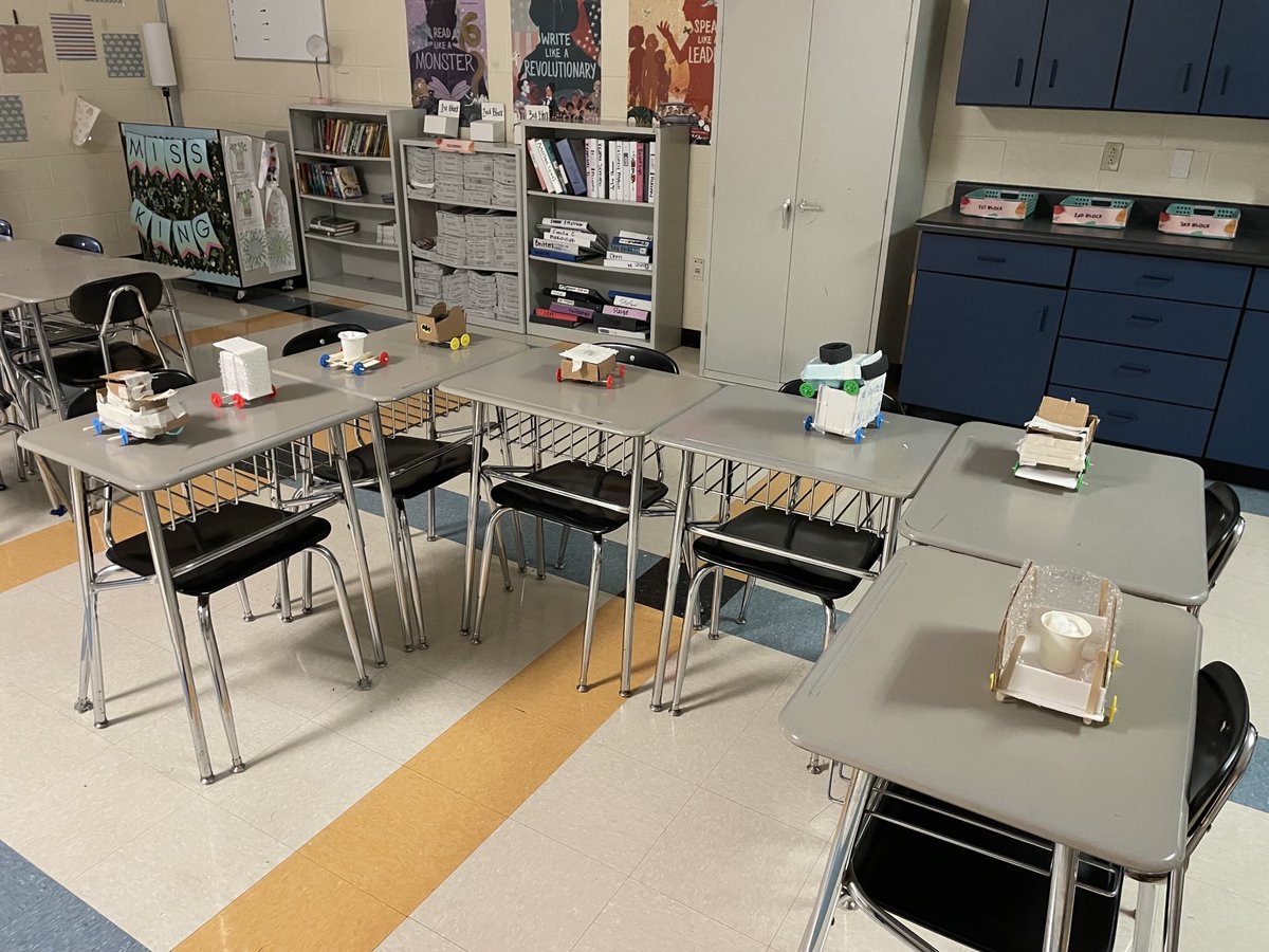 Christiana Middle School students solving world problems of transportation safety, dangerous immigration methods, and drought. Check out their STEAM night projects! #RCS ION schools!