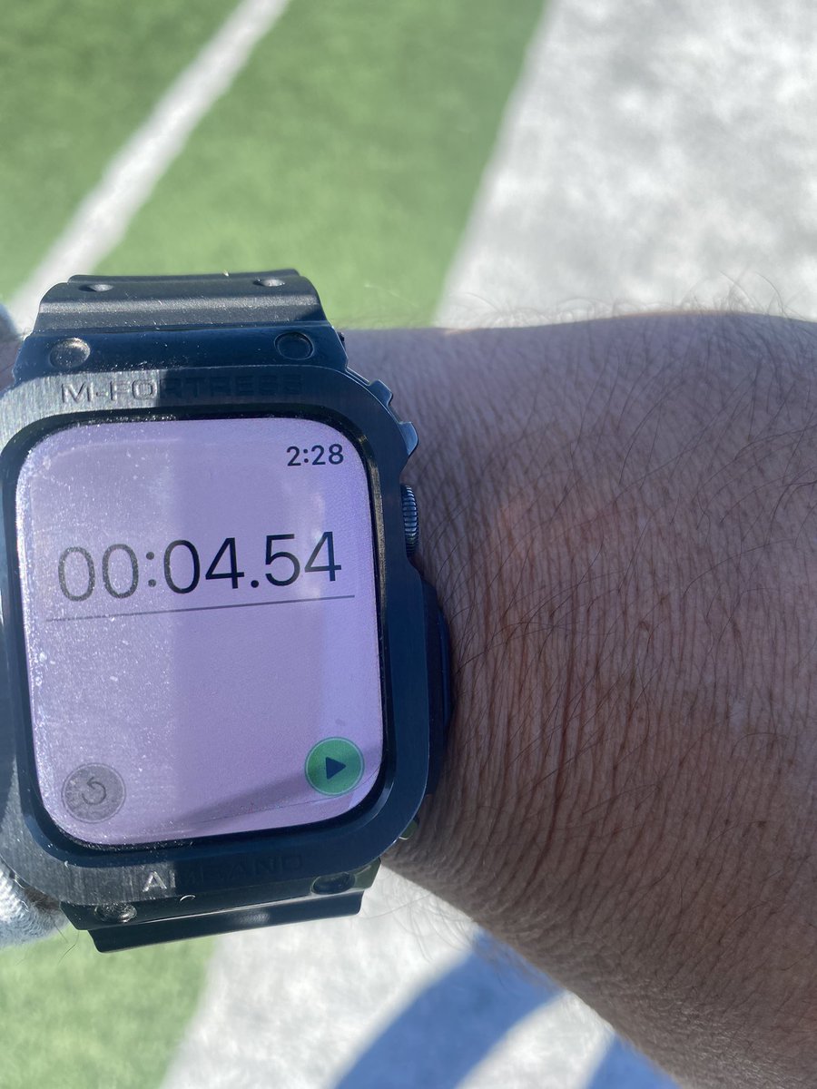 Coach_Dags's tweet photo. Stop talking about @greeley_d  he just ran a 40 for a P4 because someone was worried about his speed 🤣🤣🤣#FILMDONTLIE https://t.co/9kC6qbxi91