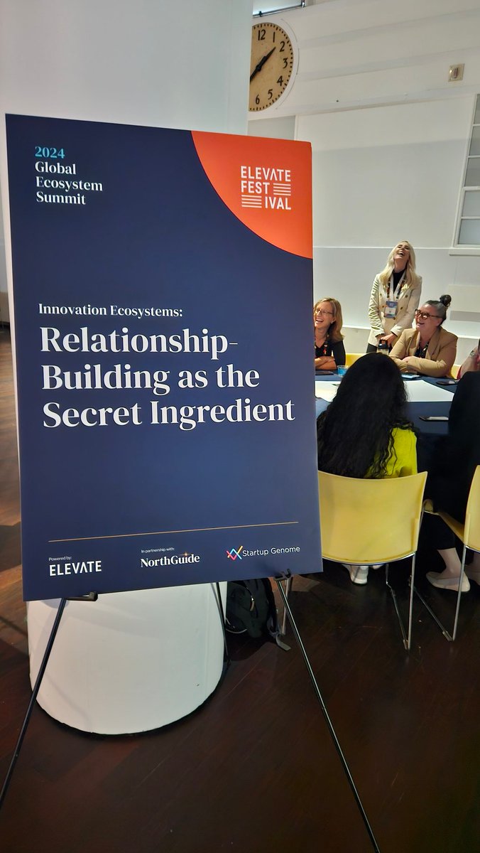 riperuiz's tweet photo. Canadá me recibe con lo top de la #innovación !  Fue un placer para mi poder dinamizar la mesa de trabajo sobre el ingrediente mágico:  La construcción de #RelacionesDeValor https://t.co/rQeEux9sLj