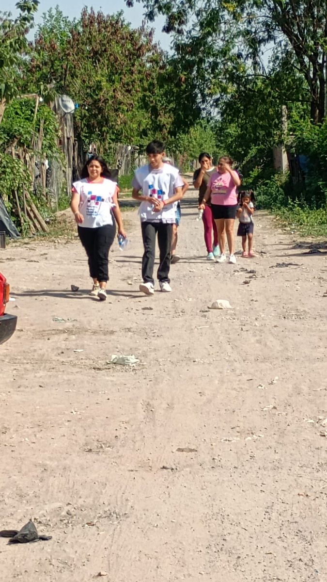 surtucuman's tweet photo. para realizar casa por casa la invitación y los relevamientos para lanzar nuestro programa “Nuestros Barrios Libres de Analfabetismo”.

💪🏽 Nuestro objetivo es brindar oportunidades a aquellas personas que no pudieron culminar la primaria o secundaria. https://t.co/l04KkL3k6E