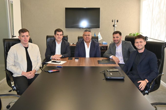 GZABKu6XUAAP4tB?format=jpg&name=small