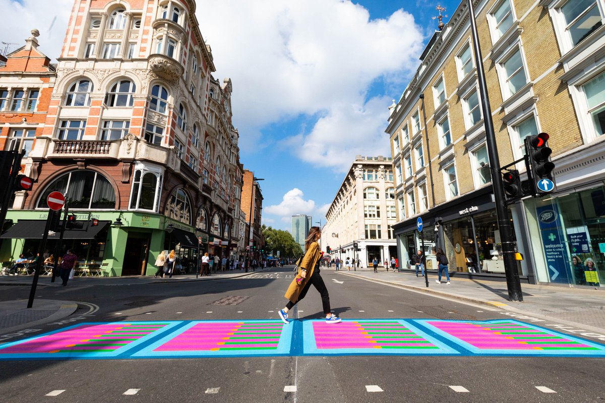 Deeply convinced that the #AsphaltArt initiative led by <a href="/BloombergDotOrg/">Bloomberg Philanthropies</a> is a great tool to engage street artists while creating a vibrant public space. Applied to #Nairobi , it would foster art tourism and give jobs to #kenyan creatives⚡️🪐