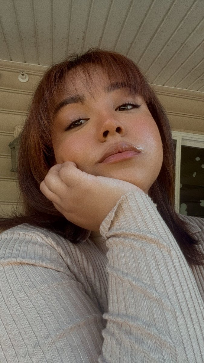 sangietown's tweet photo. fallll seasons calls for copper hair 🤎 https://t.co/njYh42N5wu