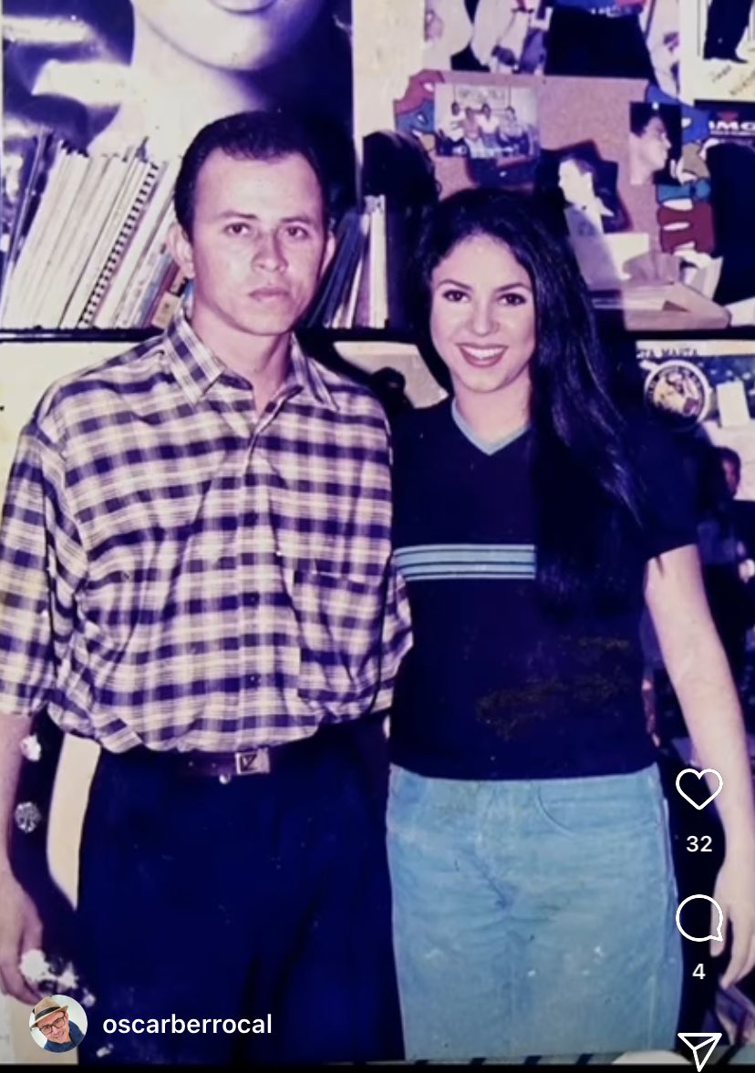 Y esta foto de <a href="/shakira/">Shakira</a>, que ya es histórica, la tomó el gran <a href="/OSCARBERROCAL28/">ÓSCAR BERROCAL</a> en 1997 en <a href="/elheraldoco/">EL HERALDO</a>. Por cierto, es el mismo que me tomó la foto del perfil, a blanco y negro, hace ya 11 años cuando estábamos en la redacción de ADN 👇🏼