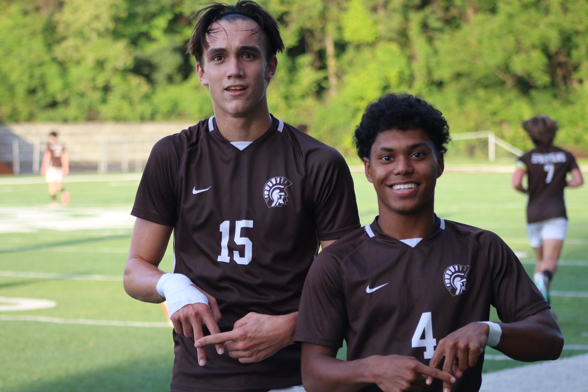 RBSpartans's tweet photo. ⚽️ @RogerBaconBSoc leads DePaul Cristo Rey at the half at The Bron!

Spartans 6, Bruins 0

#HailSpartans https://t.co/sqCHvpdFdR