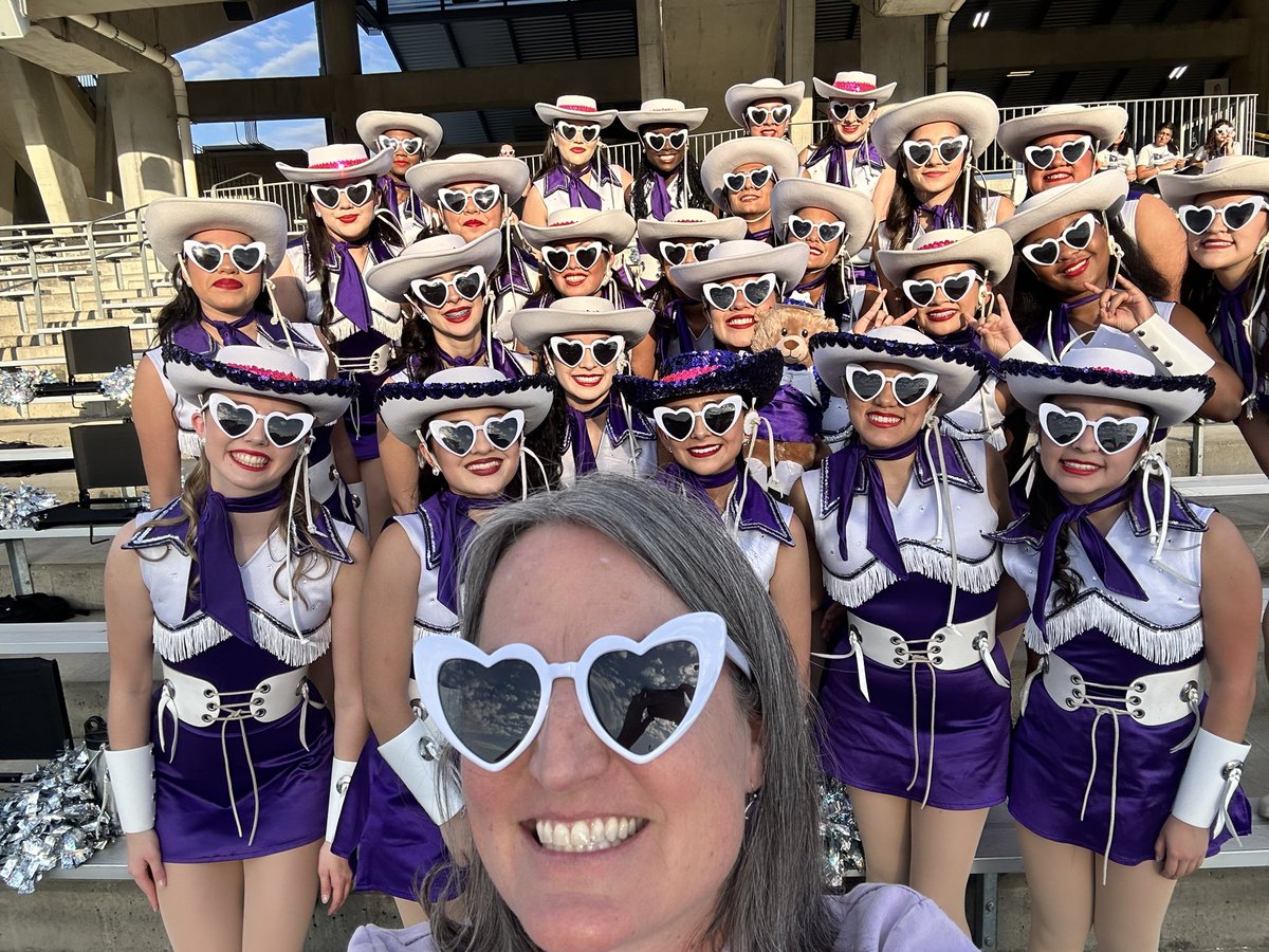 Thanks for the shades <a href="/MaverickBelles/">Maverick Belles</a> !!! 💜😎#ilovemortonranch