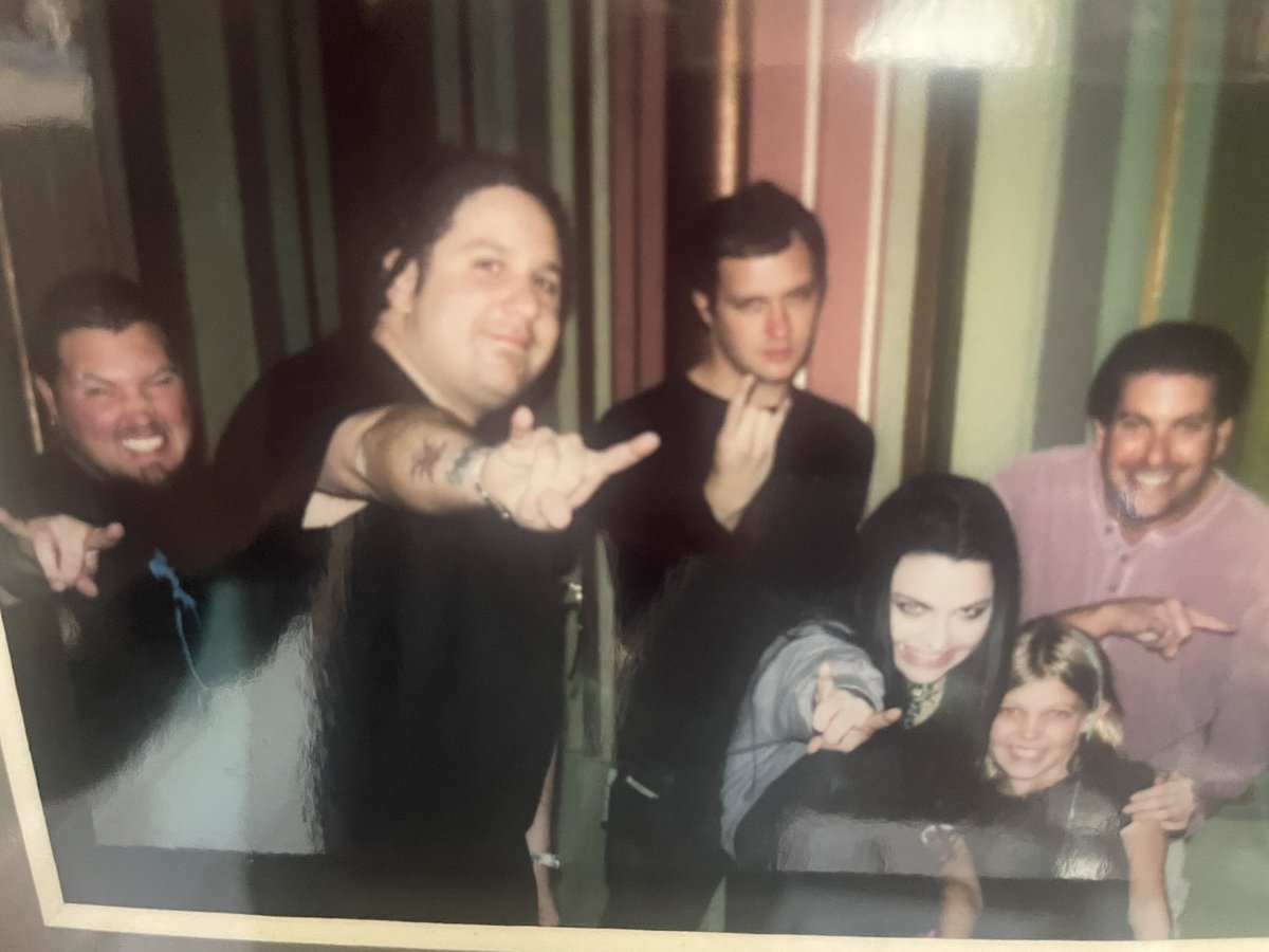 shunpiker65's tweet photo. OTD in 2006
@evanescence @AmyLeeEV @MadameDoubletap @daniellec7699 
@Tim_McCord @chelseacantos @WillFnHunt 

😎🤘🏻❤️ https://t.co/T0Upmw2ITU
