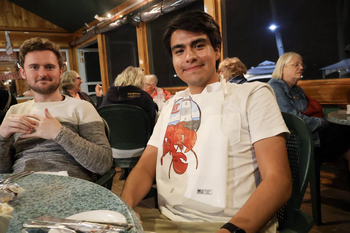 rheejust's tweet image. Breaking news: infra startup decimates Bar Harbor lobster population
