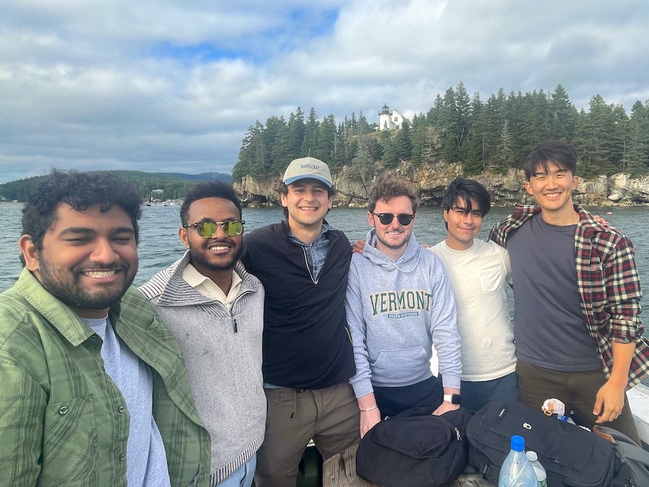 rheejust's tweet image. Breaking news: infra startup decimates Bar Harbor lobster population