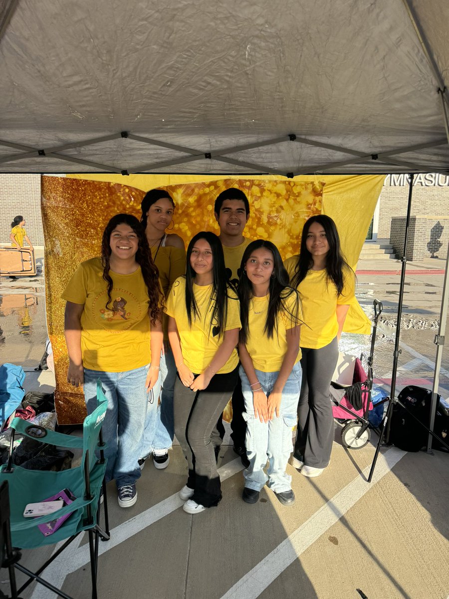 Irving High School Student Council tweet media