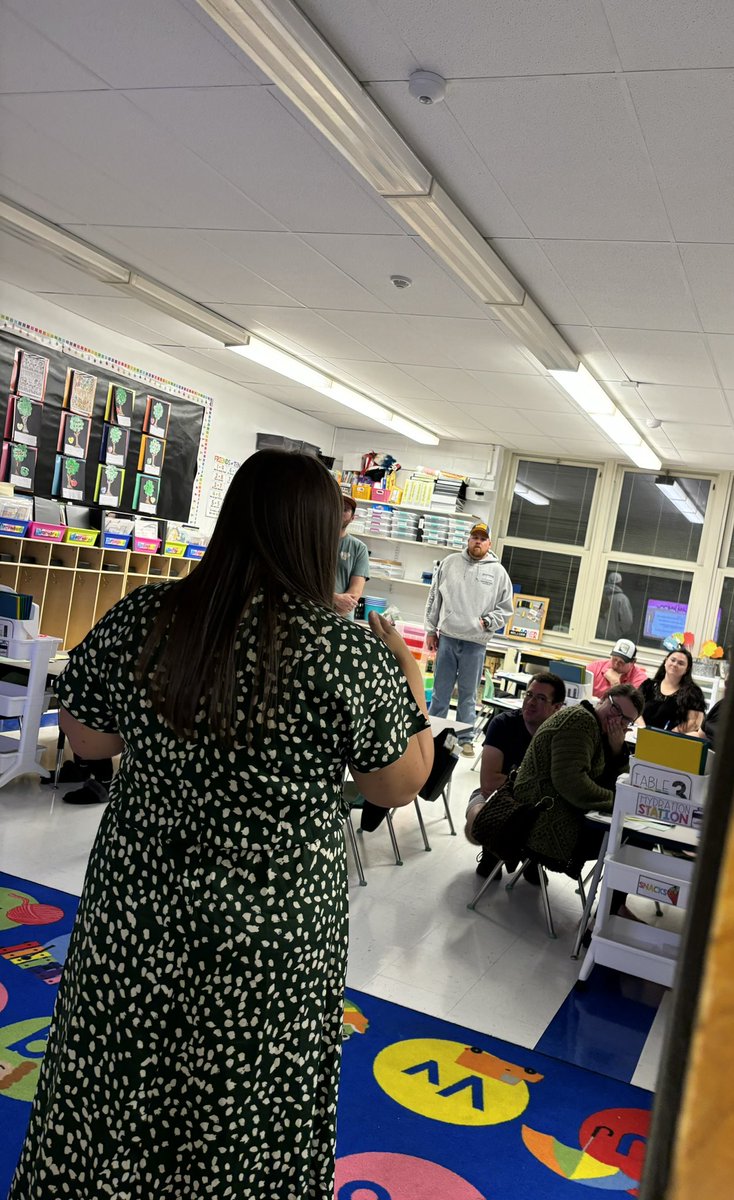 Evelyn Swift tweet media