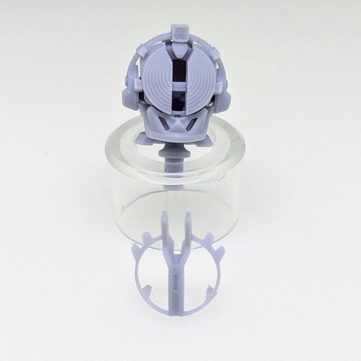 yasnishiyama's tweet photo. #ChituSystems
 #仮面ライダー555 
巧くんヘッド。
首パーツを入れて4ピース。
照射時間はメーカー推奨の半分へ変更。それでも印刷するとわずかに太るので各部のクリアランス0.1mmに。
摺動部は0です。印刷2回目。 https://t.co/9lQGAzOC81