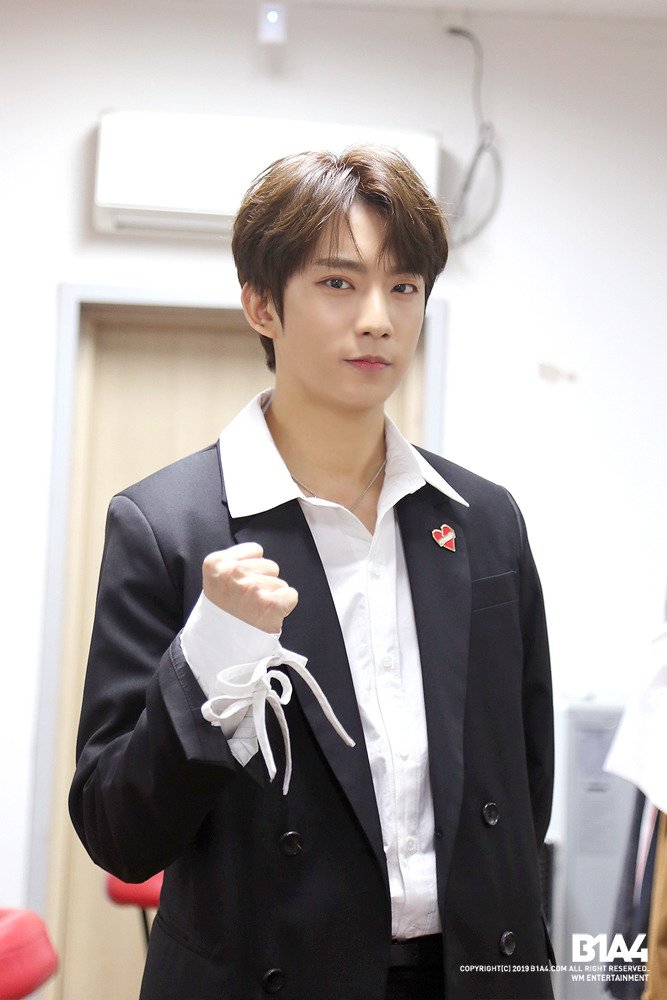 찬모닝💚 뵤모닝💚 바나모닝💚
오늘 휴가 쓰지 않은 자 반성하라...
그래도 힘! 화이팅! 아자!💪

공찬시+4랑해🩷