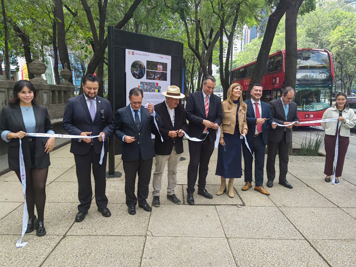 SEGIB_OSRMCC's tweet photo. Con emoción y orgullo inauguramos “Protagonistas de la cooperación iberoamericana”, que contó con la asistencia del H. Cuerpo Diplomático, Organismos Internacionales, REPPIS de 🇲🇽, medios de comunicación, invitados especiales y ciudadanos. Gracias por la asistencia! https://t.co/DsWJukUrnp