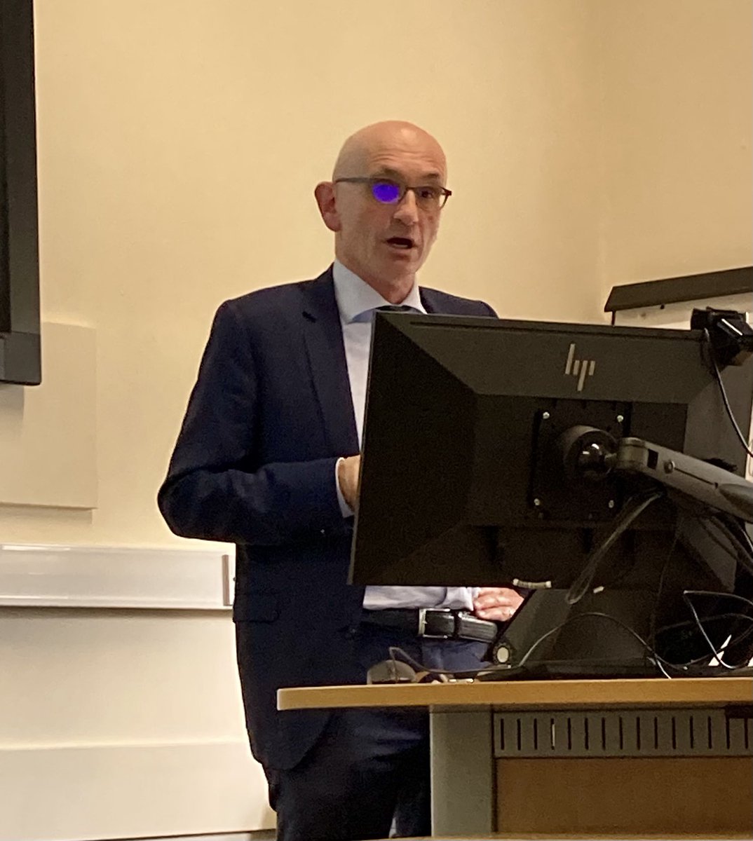 A wonderful rich lecture here at ⁦⁦@AbdnDivinity⁩ this evening on how best to understand Barth’s theological programme by Prof Georg Pfleiderer (Basel).