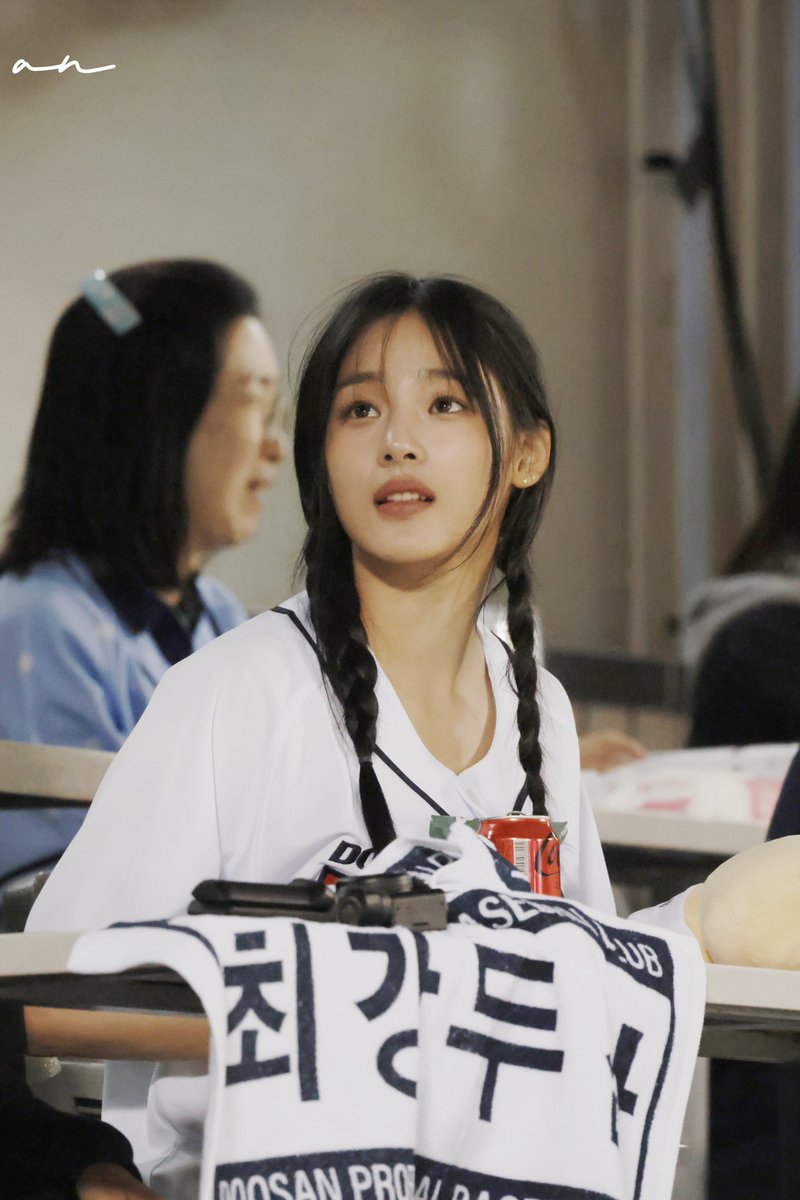 hourlyminjii's tweet photo. 241002 #민지 #Minji #ミンジ
MINJI FOR DOOSAN BEARS
#MinjiFirstPitch https://t.co/Cz3iZIRbtJ